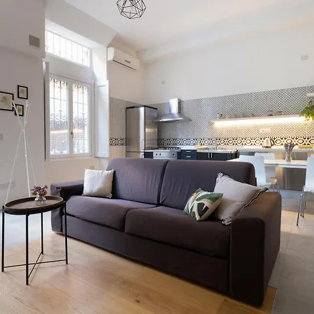 HomeMi Arco della Pace Apartment-3